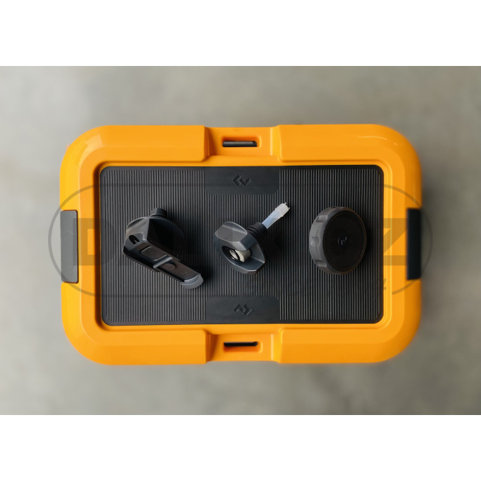 Nádrž na vodu a chladicí box s pevným pláštěm Dometic Recon, mango