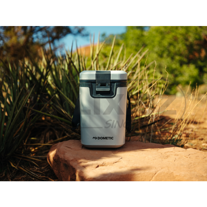 Nádrž na vodu a chladicí box s pevným pláštěm Dometic Recon, šedá