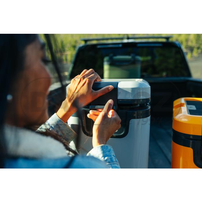 Nádrž na vodu a chladicí box s pevným pláštěm Dometic Recon, šedá