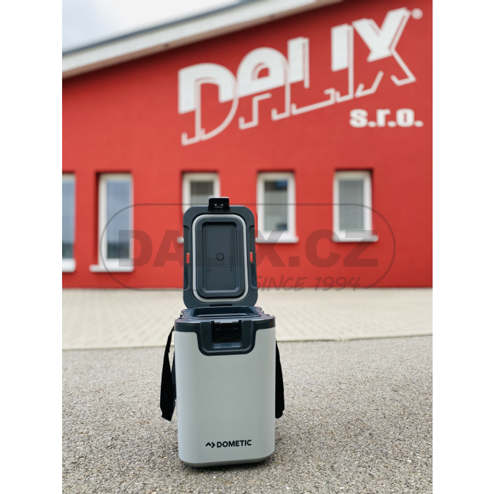 Nádrž na vodu a chladicí box s pevným pláštěm Dometic Recon, šedá